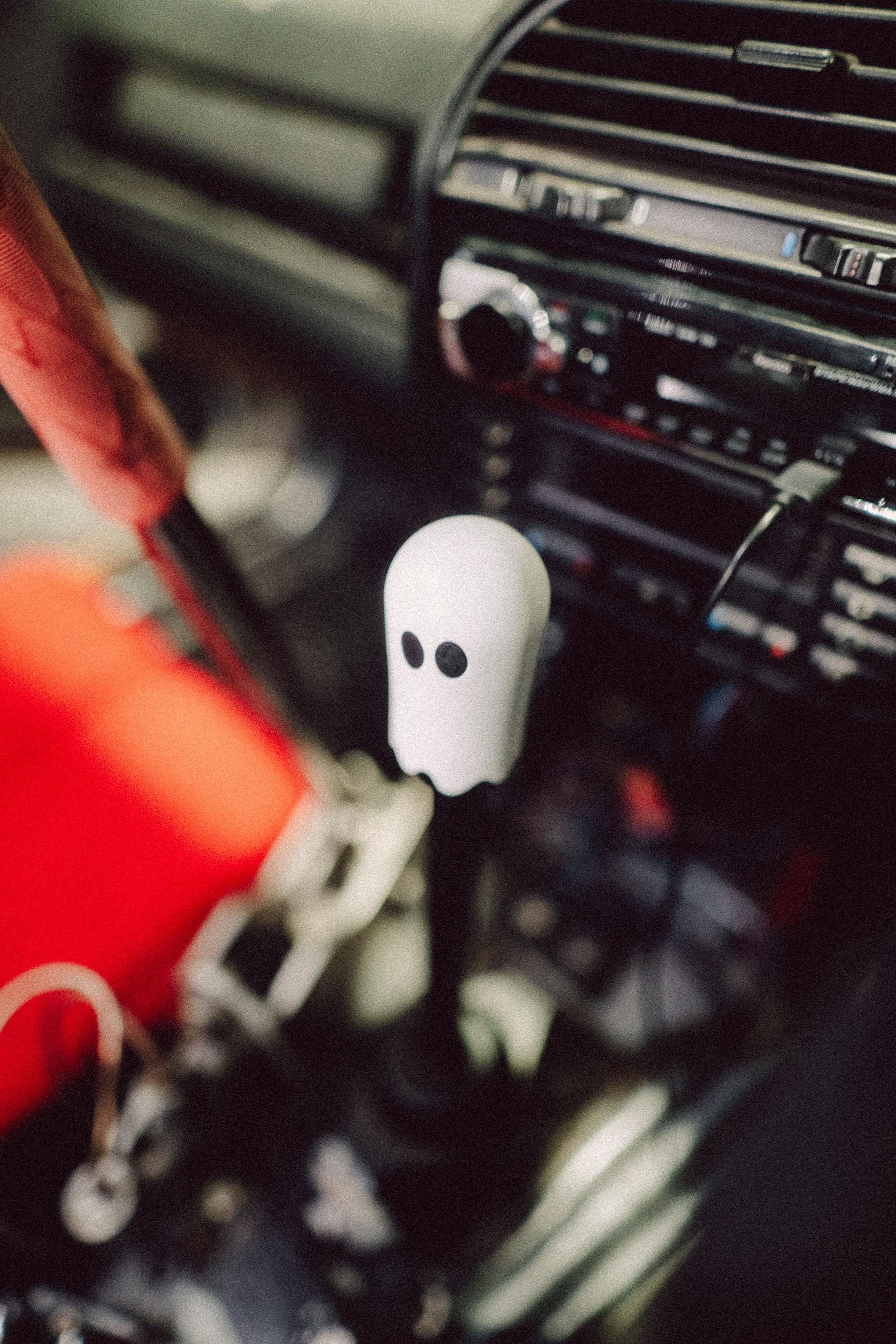Spooky Steve Ghost Shift Knob | Universal | SAKURA STREETS™