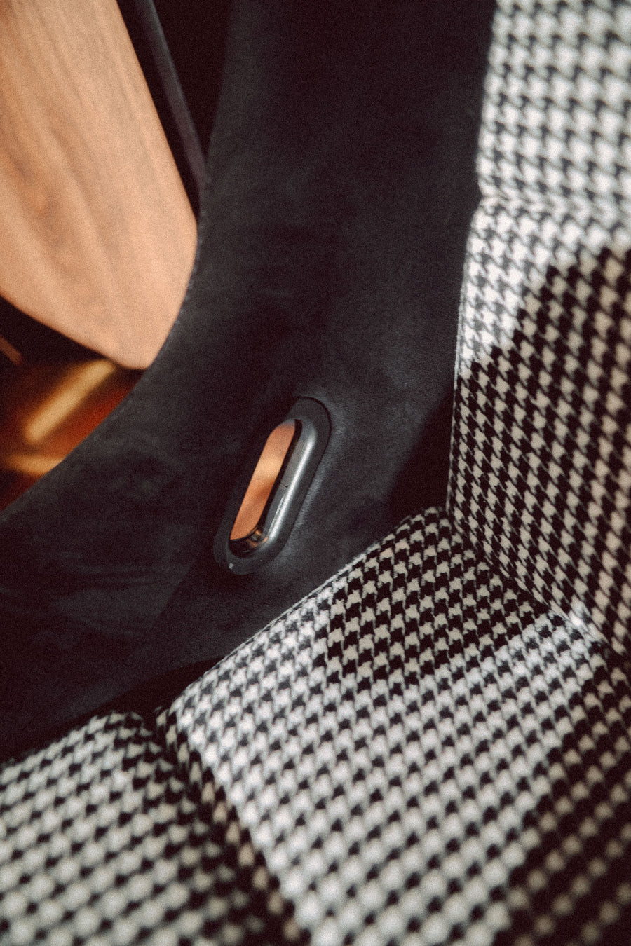 Sakura Pepita Carbon Fibre Bucket Seat + Runners & Sidemounts