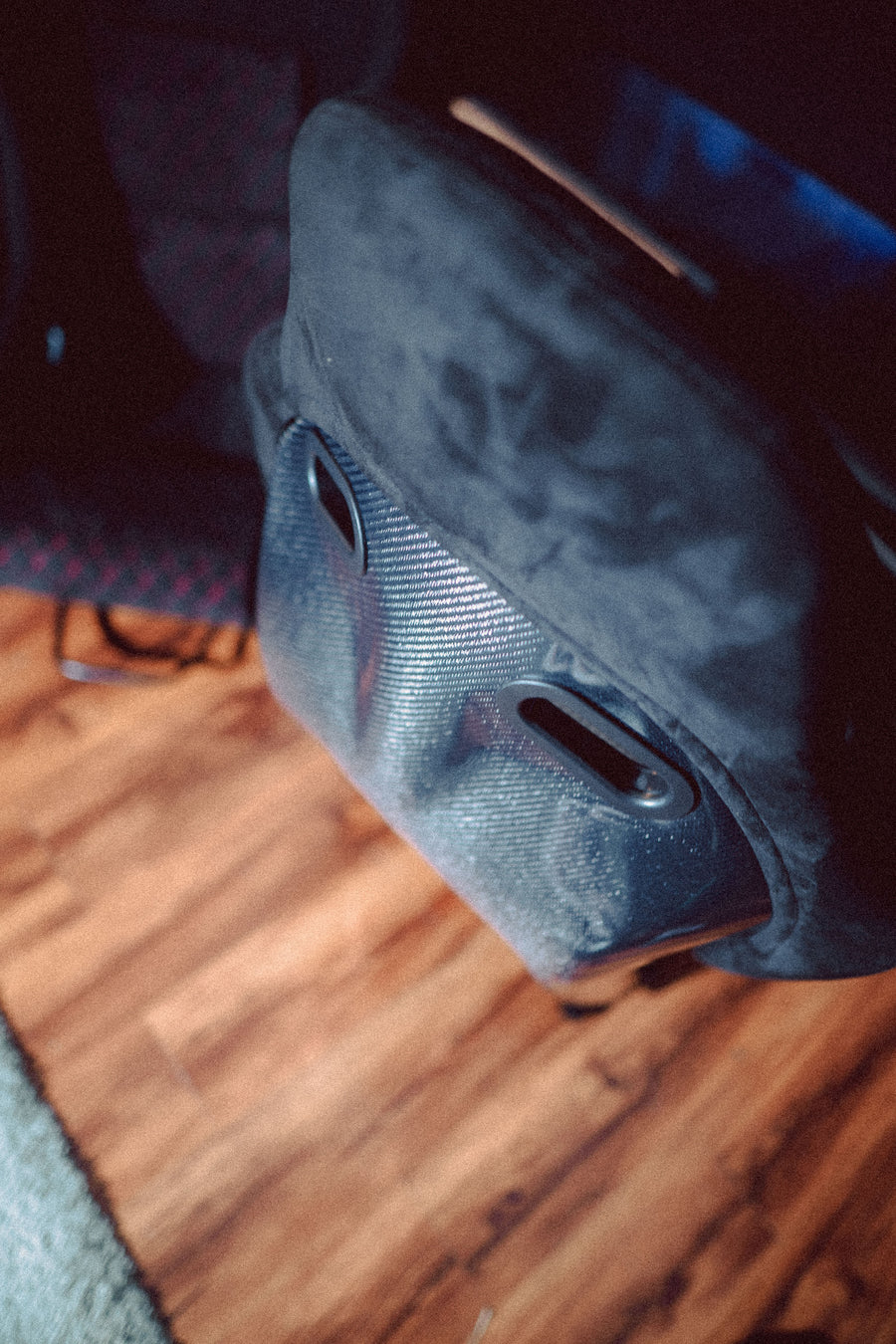 Sakura Suede Carbon Fibre Bucket Seat + Runners & Sidemounts