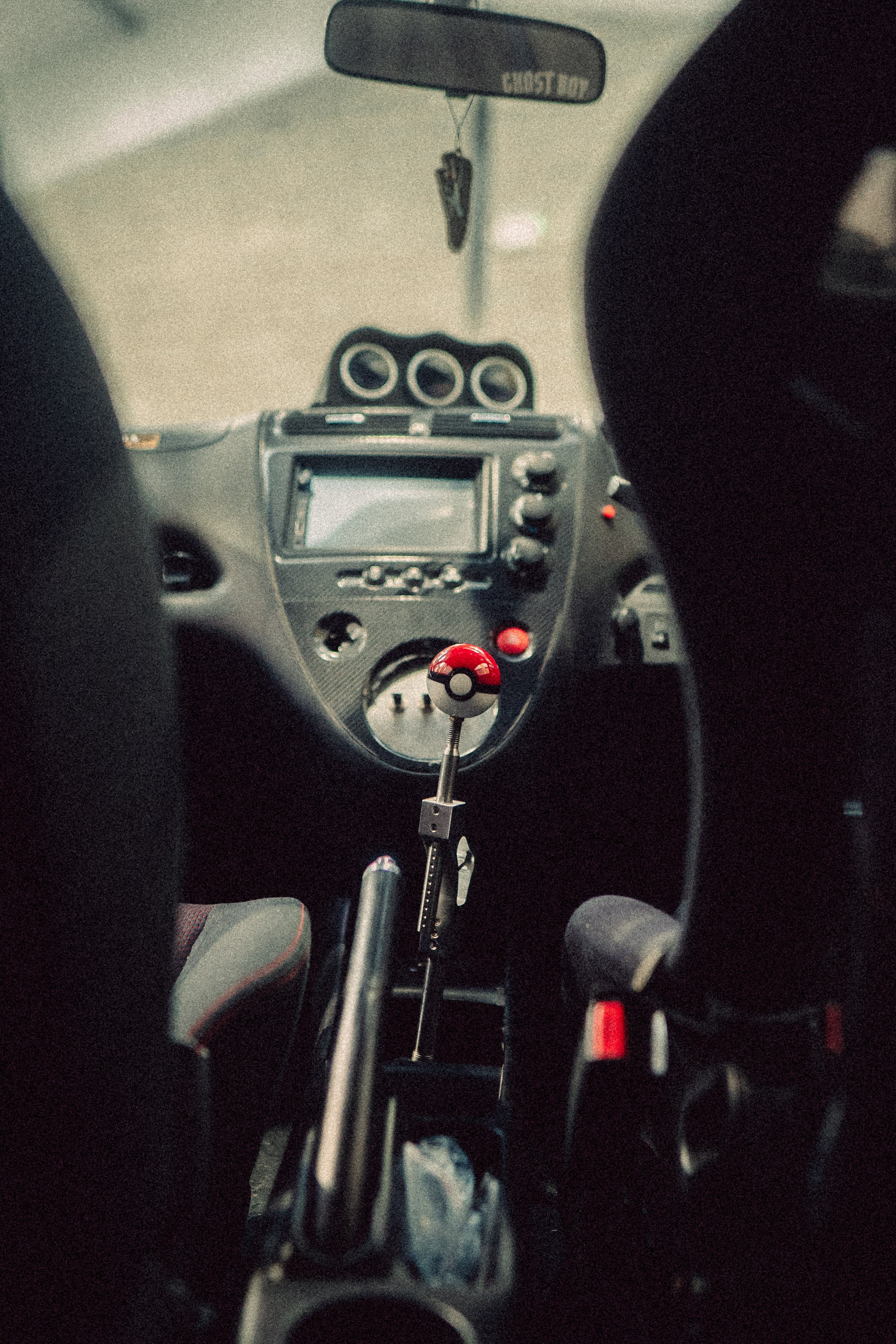 Pokeball Shift Knob | Universal | SAKURA STREETS™