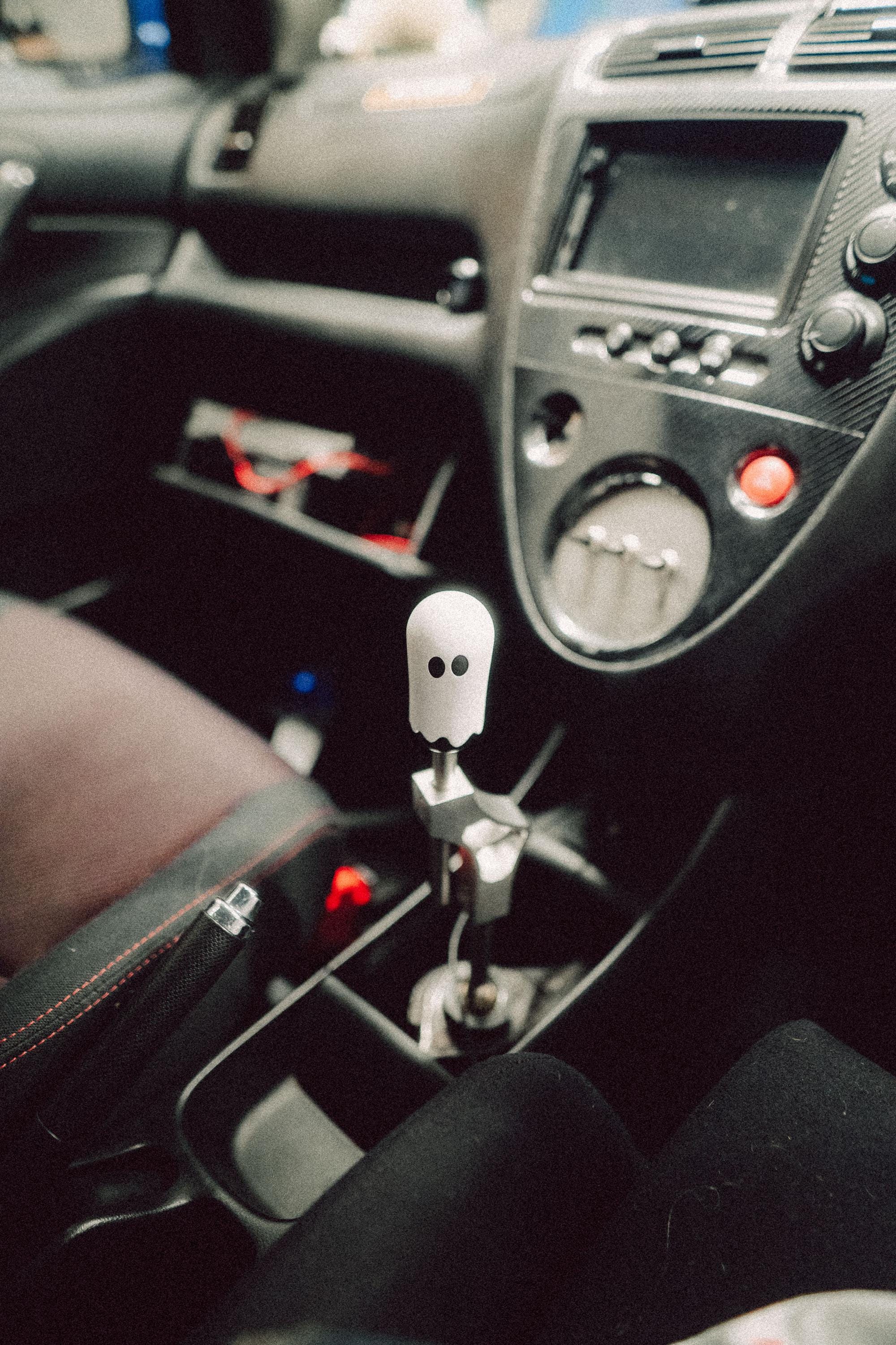 Spooky Steve Ghost Shift Knob | Universal | SAKURA STREETS™