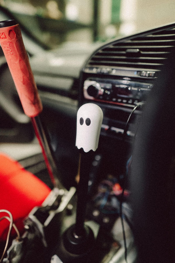 Spooky Steve Ghost Shift Knob | Universal | SAKURA STREETS™